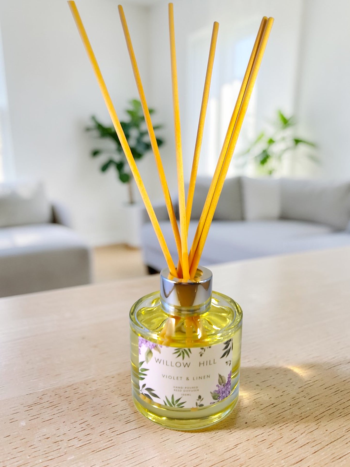 Violet and Linen Reed Diffuser